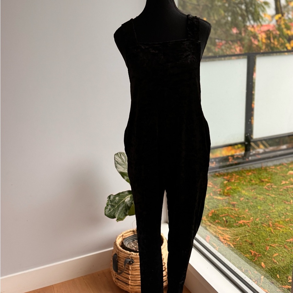 Smash + Tess Classic Black crushed velvet Jumpsuit - Picture 4 of 4